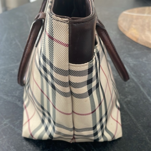 AUTHENTIC Burberry Leather Trimmed Tote in Nova Plaid - Picture 13 of 14